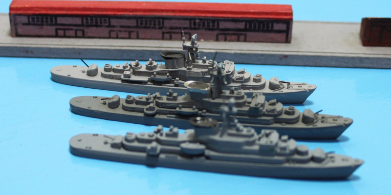 Fregatte "Köln" in 3 Versionen (je 1 St.) D 19xx Hansa S 59